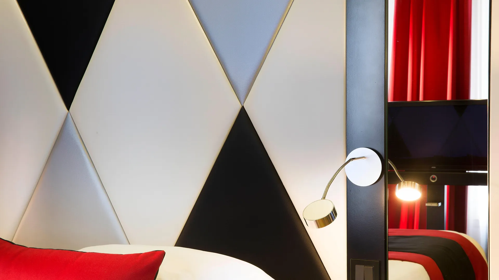 L'empire - Louvre 4*