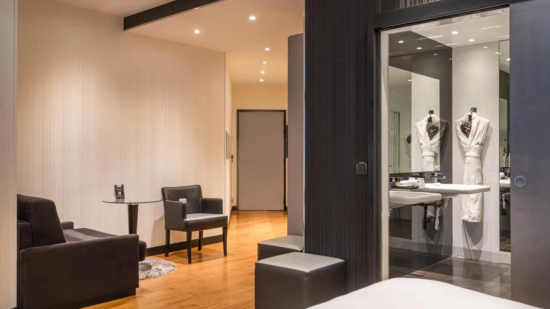 L'empire - Louvre 4*